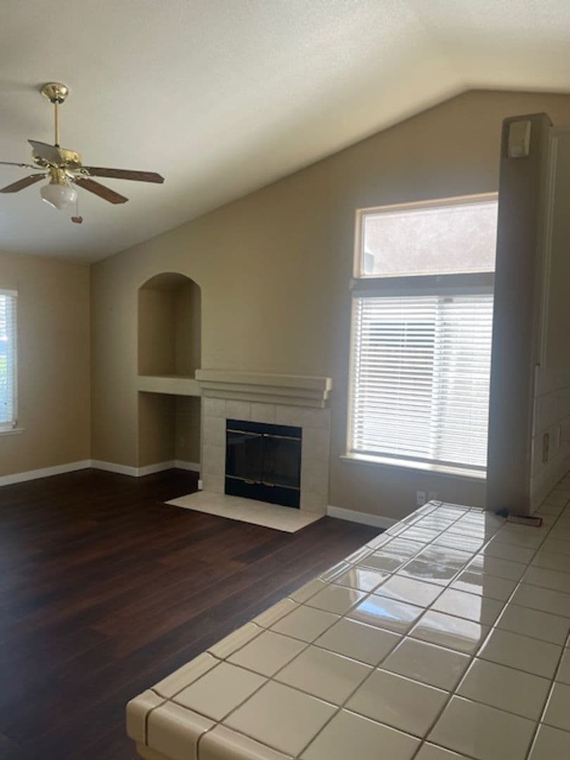 Merced House: 443 Tulane Dr
