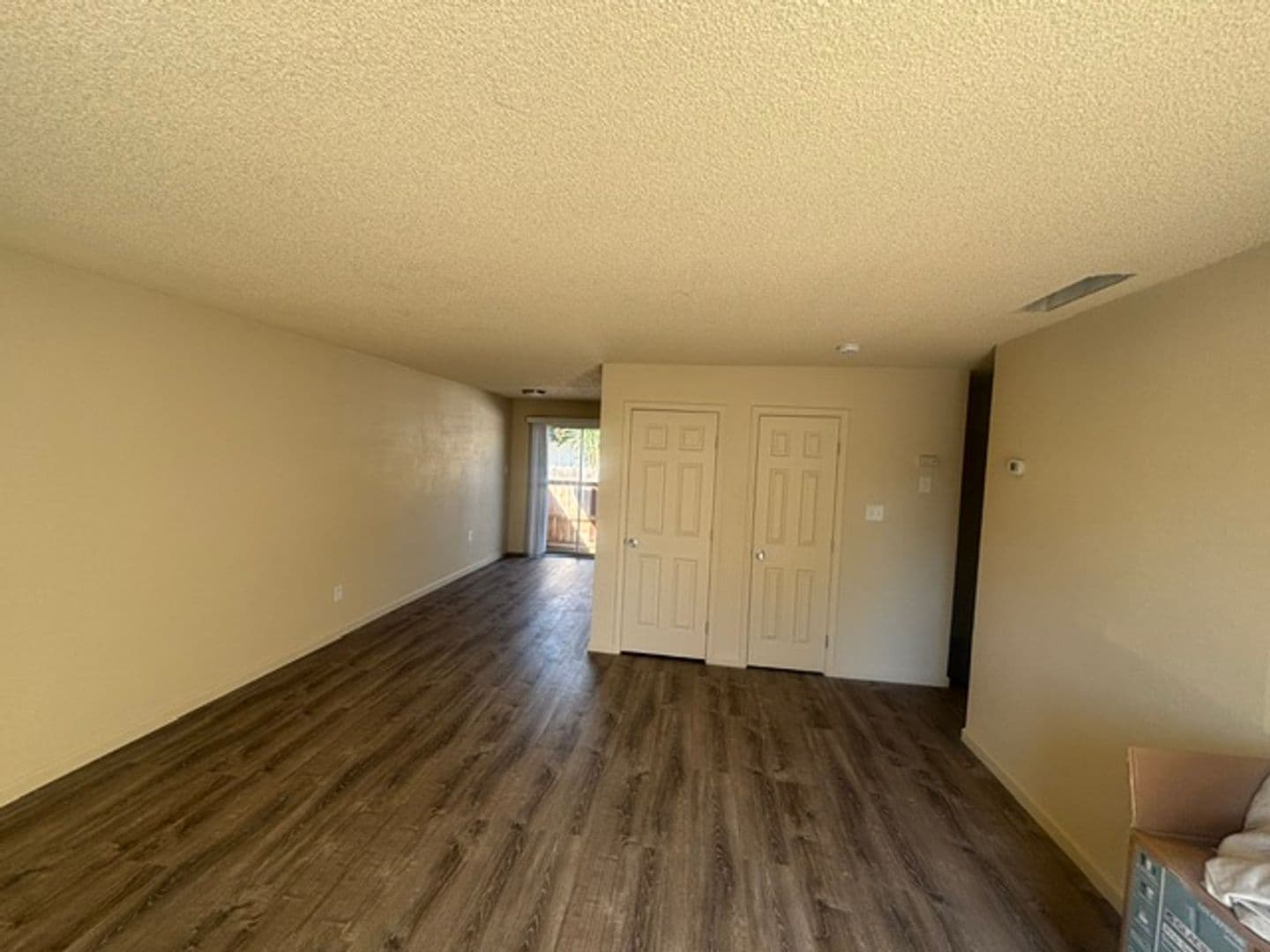 Los Banos Apartment: 520 Pinion Ave