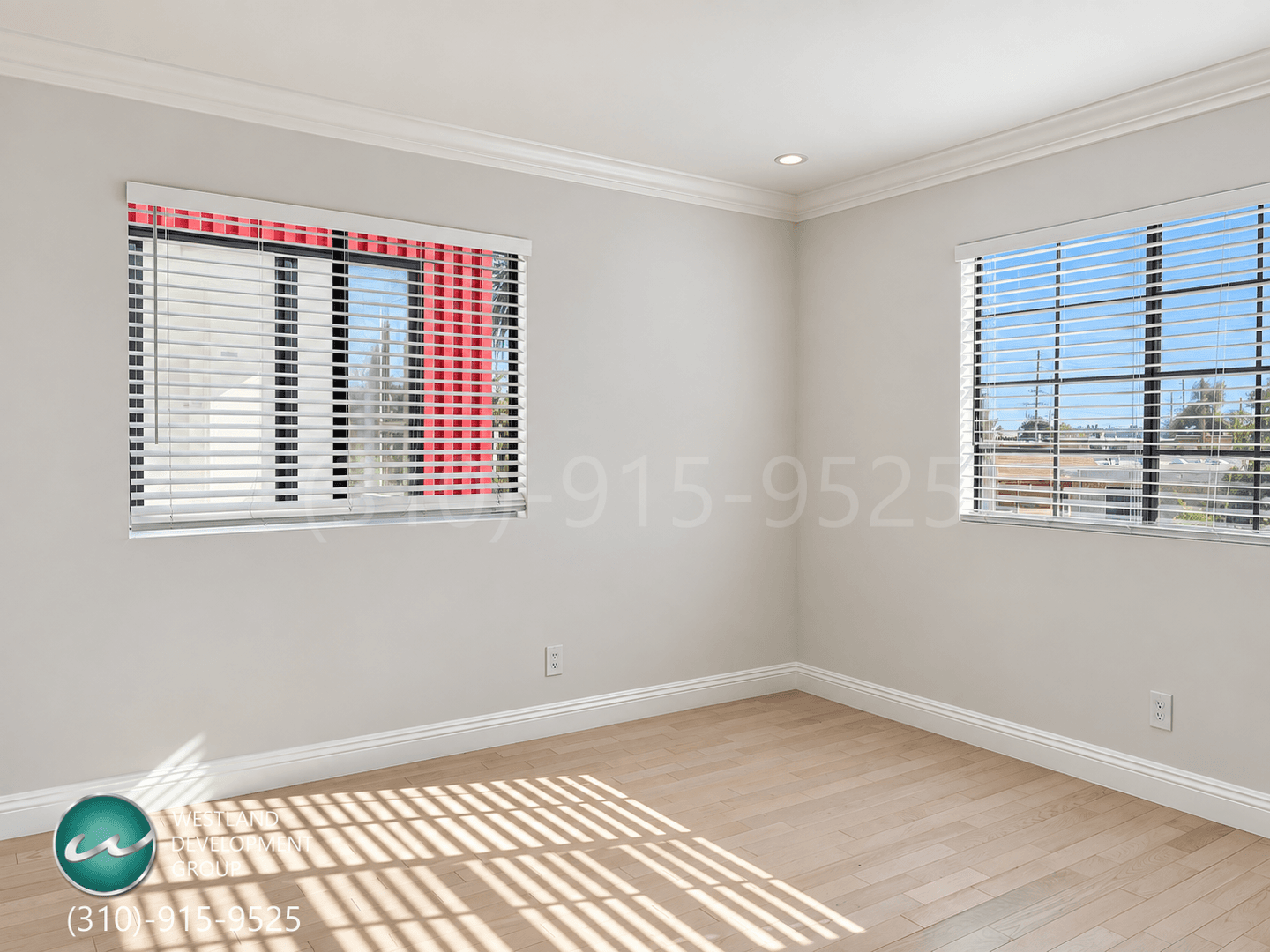 Los Angeles Apartment: 1540 Brockton Avenue