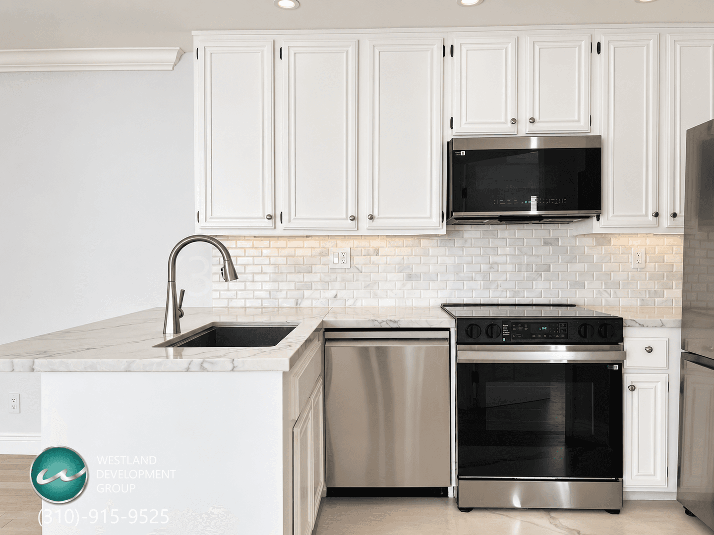 Los Angeles Apartment: 1540 Brockton Avenue