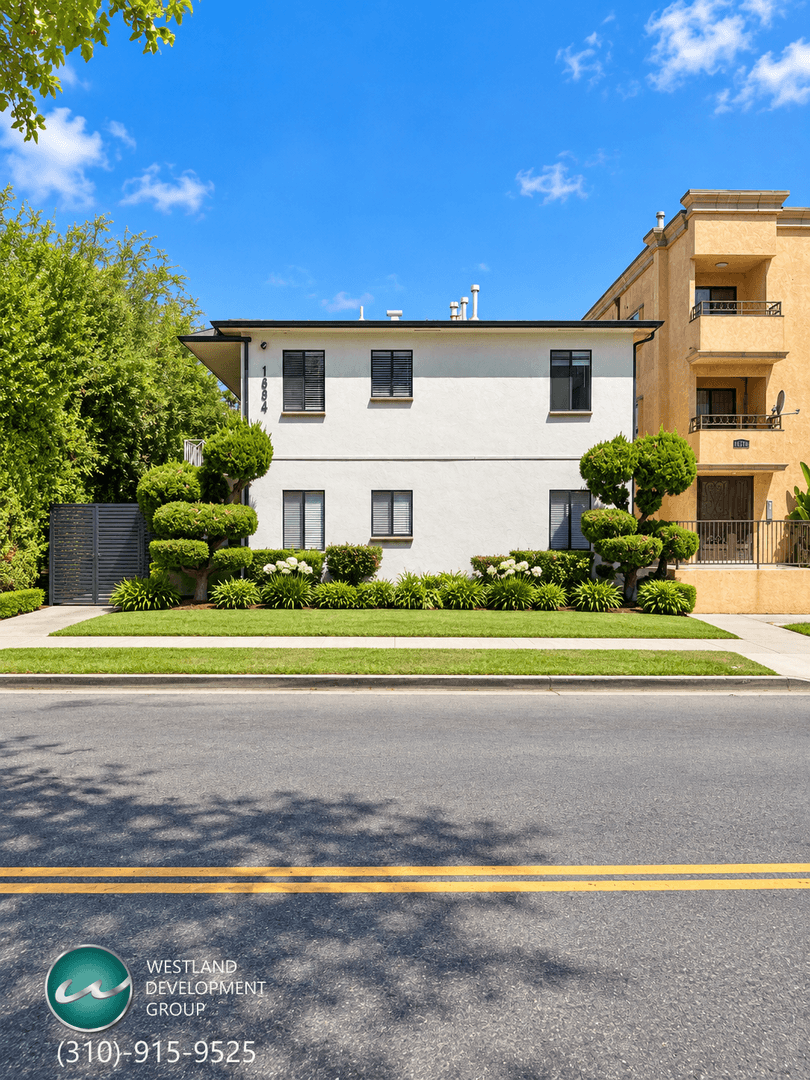 Los Angeles Apartment: 1506 S Barrington Avenue