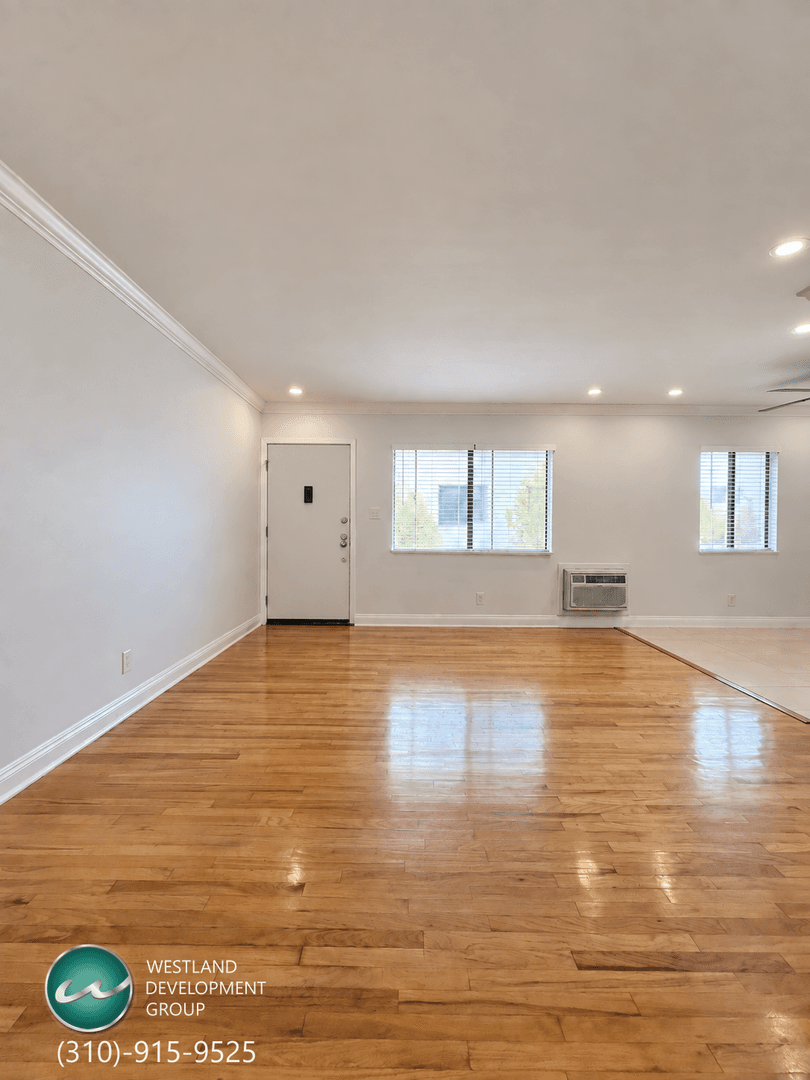 Los Angeles Apartment: 1506 S Barrington Avenue