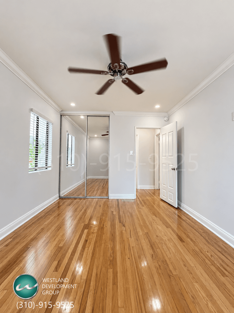 Los Angeles Apartment: 1506 S Barrington Avenue