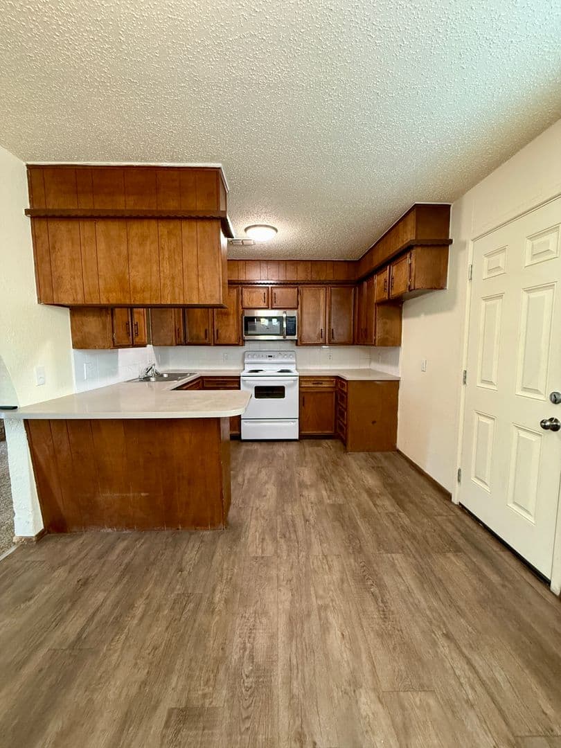 Lubbock Apartment: 4424 75th Drive