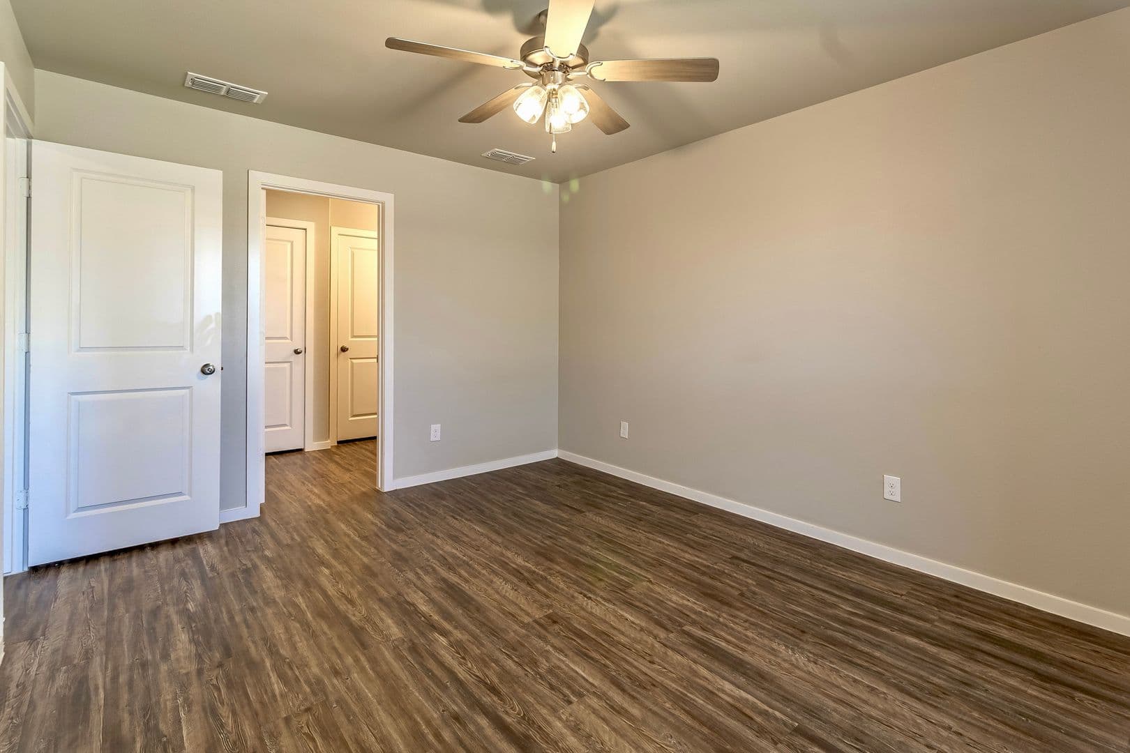 Lubbock Apartment: 2118 N Jayton Avenue