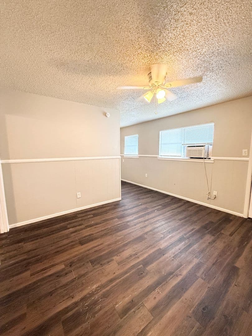 Lubbock Apartment: 922 44th Street