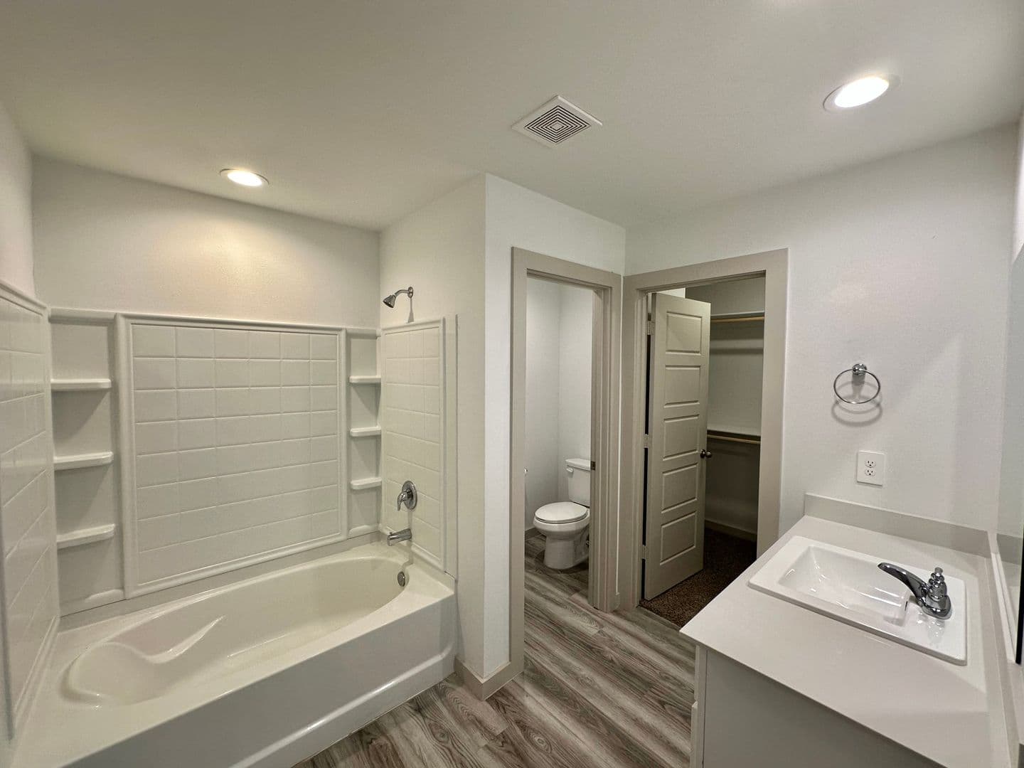 Lubbock House: 2328 149th Street