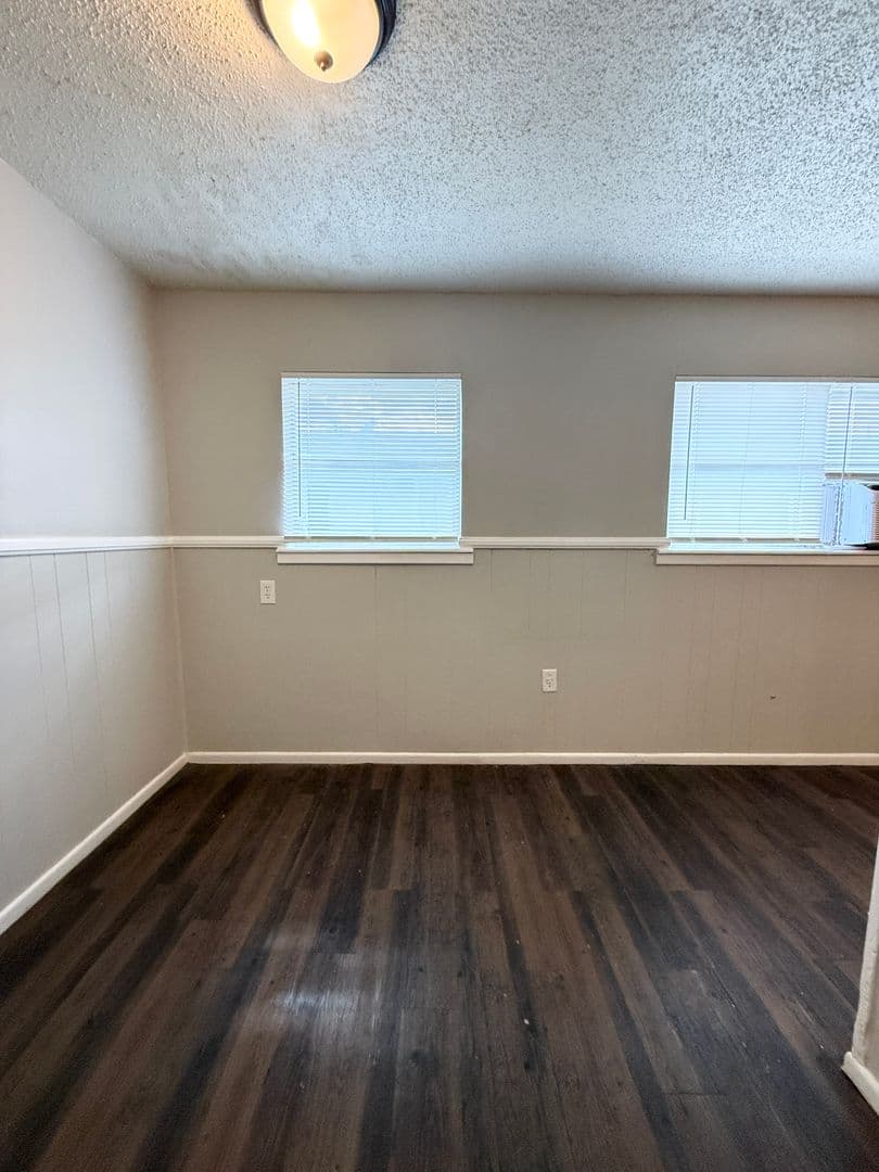 Lubbock Apartment: 922 44th Street
