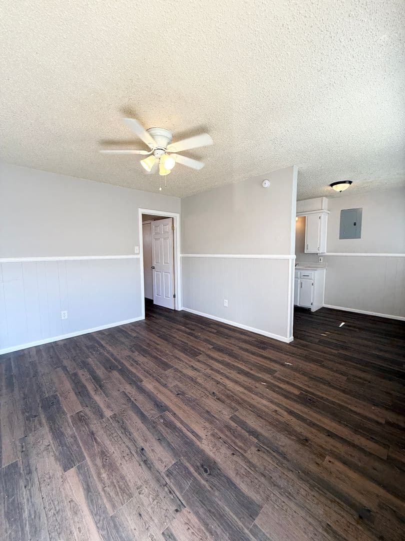 Lubbock Apartment: 922 44th Street