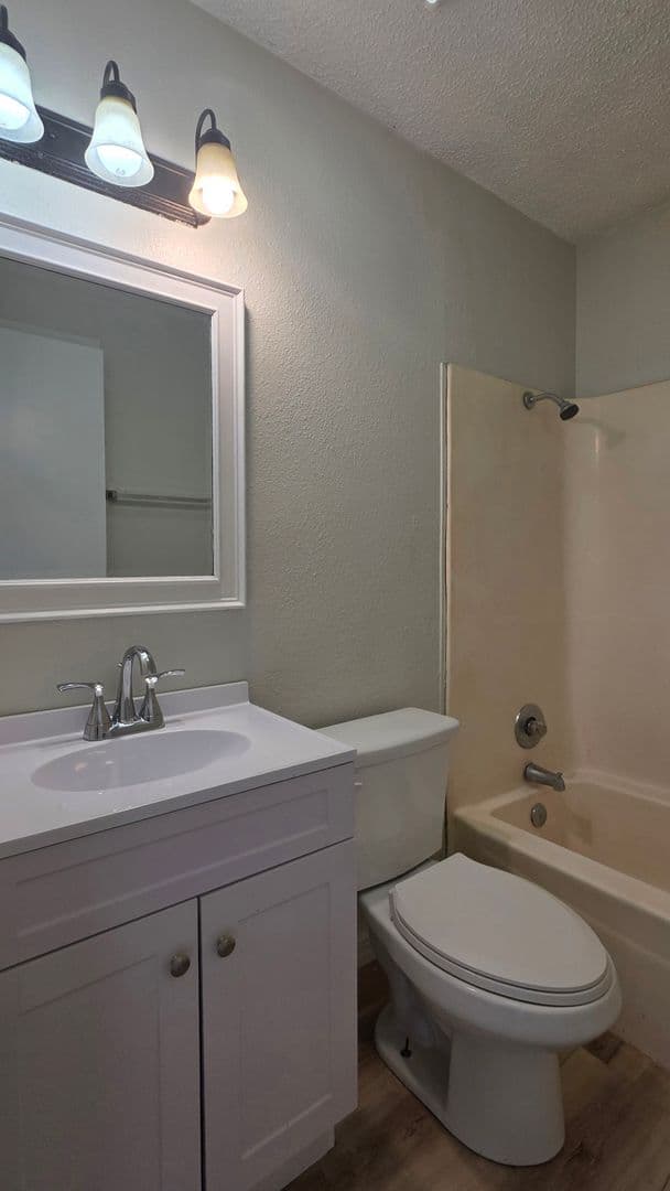 Lubbock Apartment: 2207 15th Street