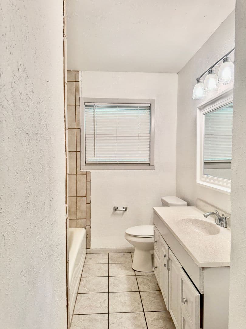 Lubbock House: 4419 39th Street