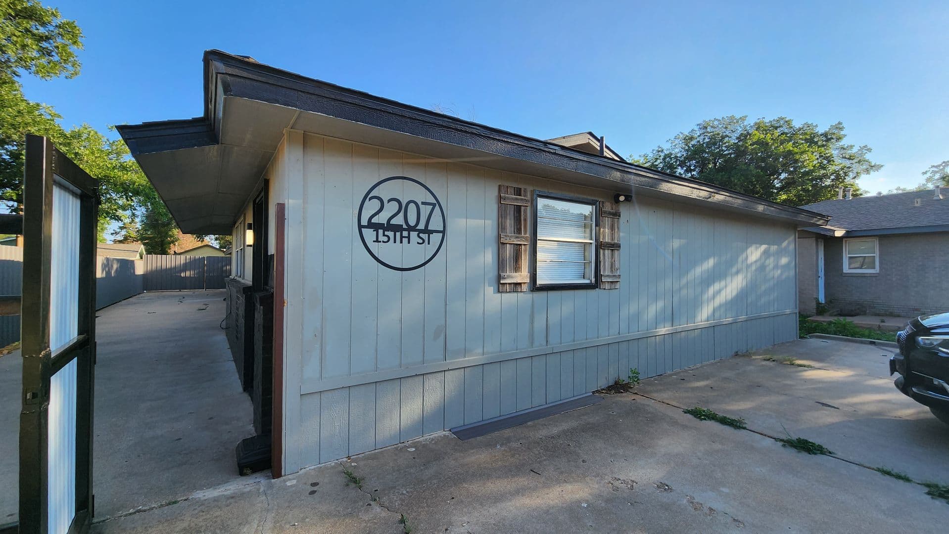 Lubbock Apartment: 2207 15th Street
