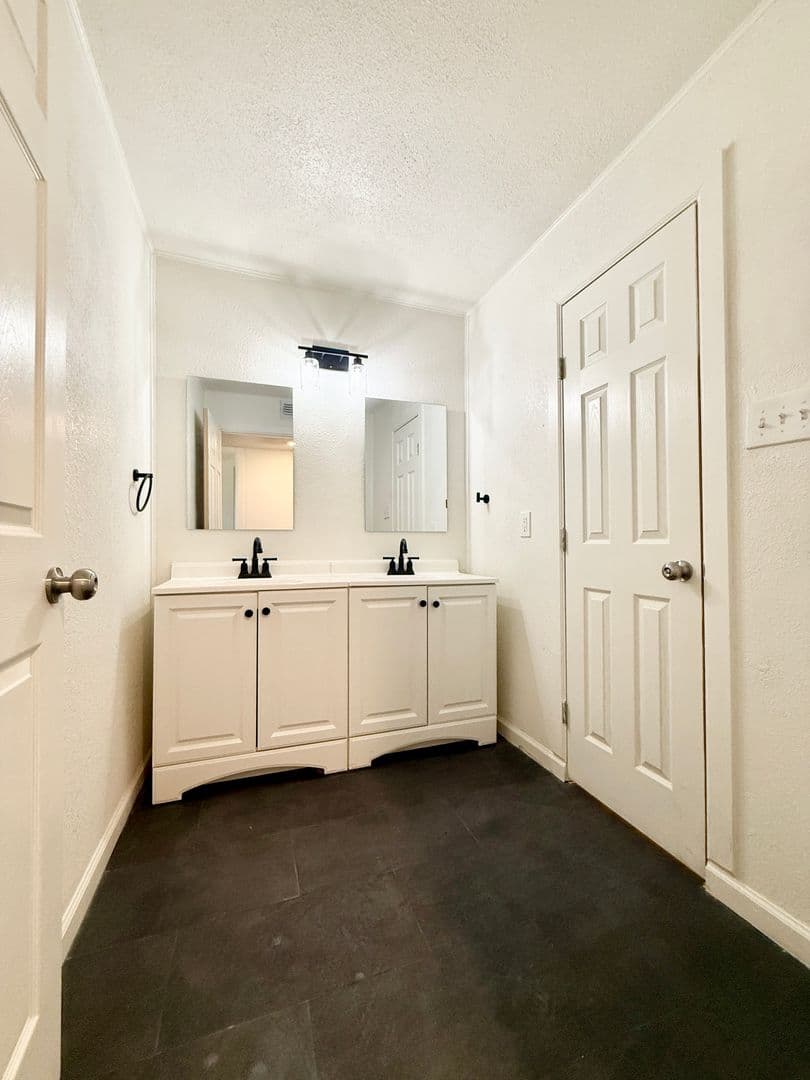 Lubbock Apartment: 1710 9th Street