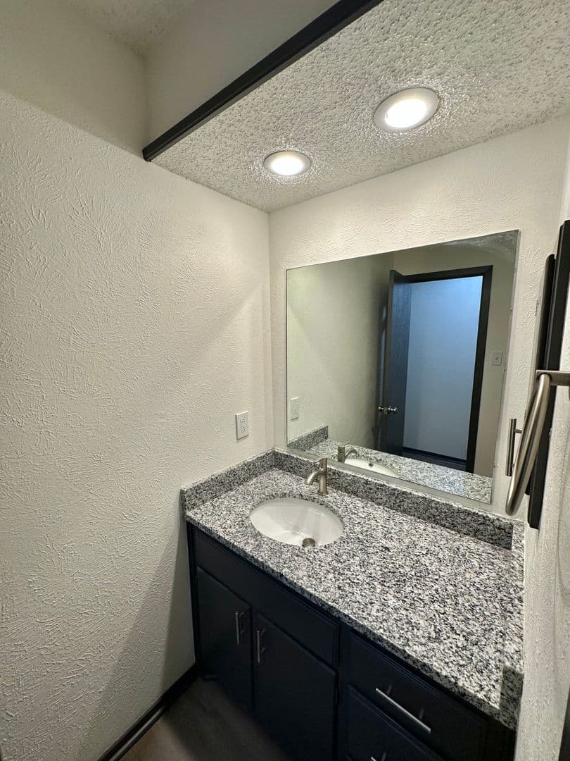 Lubbock Apartment: 7410 Avenue W