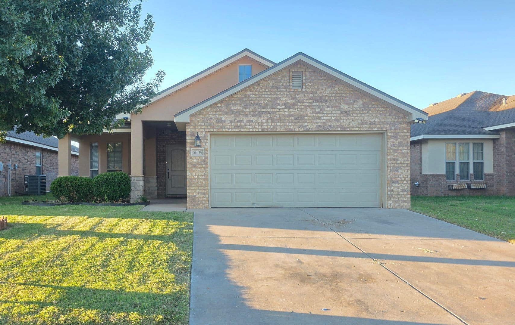 Lubbock House: 6609 37th Street