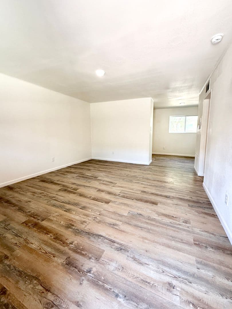 Lubbock Apartment: 1710 9th Street