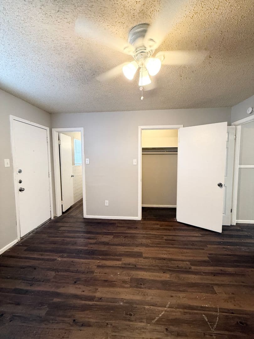 Lubbock Apartment: 922 44th Street