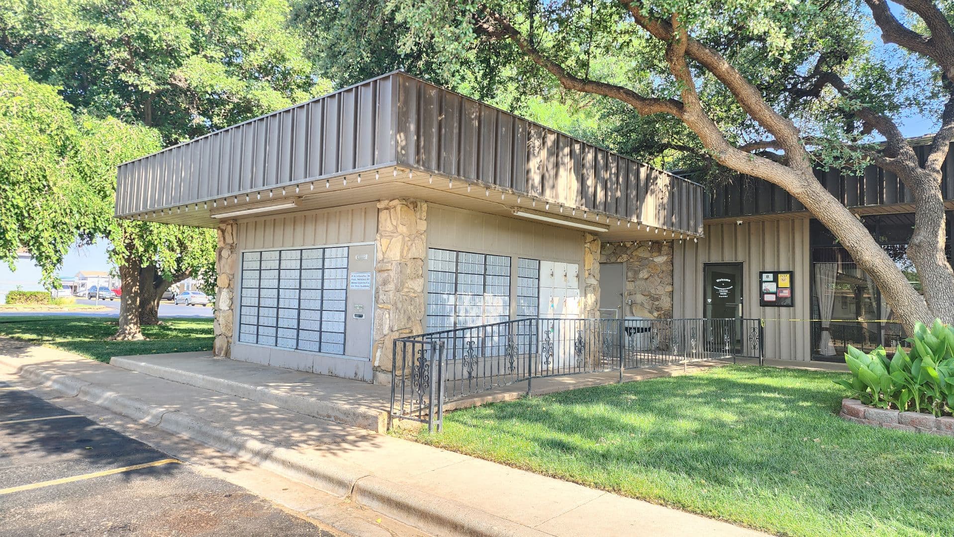 Lubbock House: 6801 19th Street #229