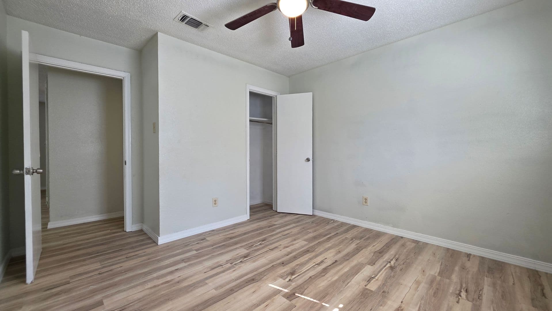 Lubbock Apartment: 2207 15th Street