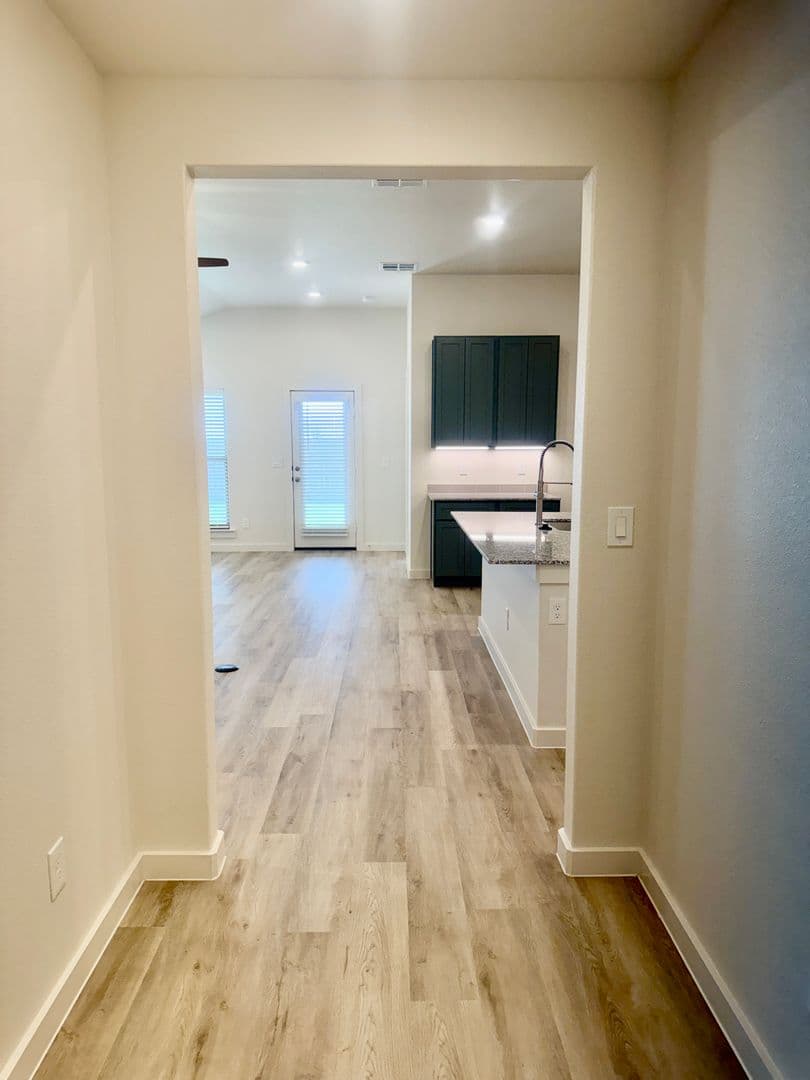 Lubbock House: 7113 14th Street