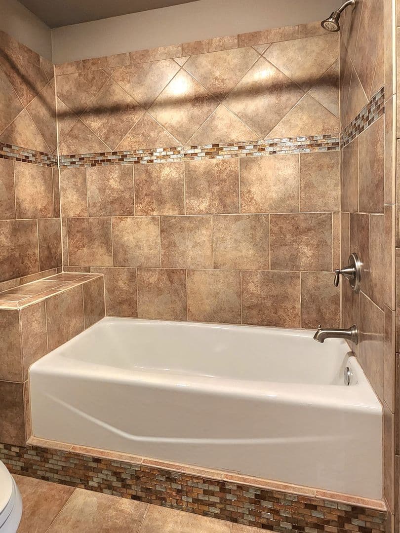 Lubbock House: 4105 124th Street