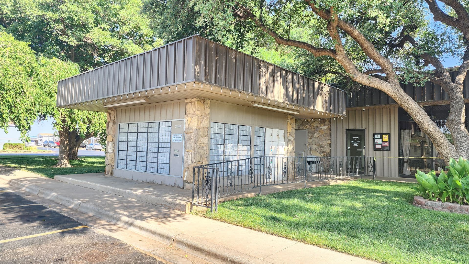 Lubbock House: 6801 19th Street #594