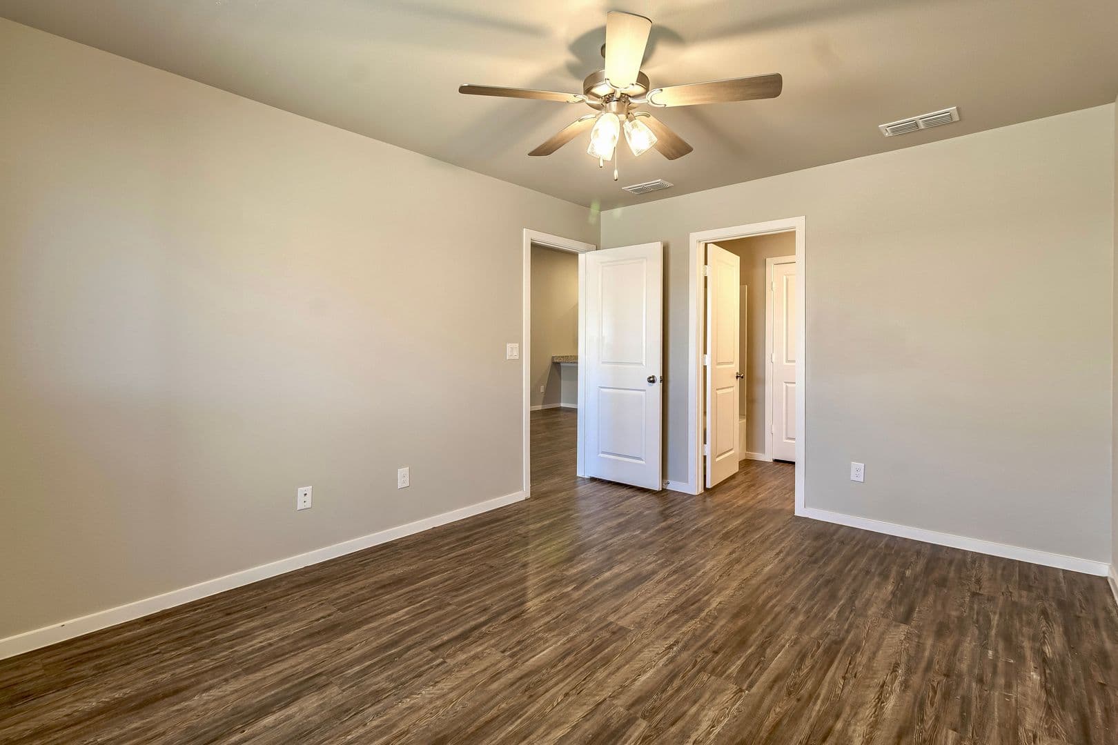 Lubbock Apartment: 2118 N Jayton Avenue