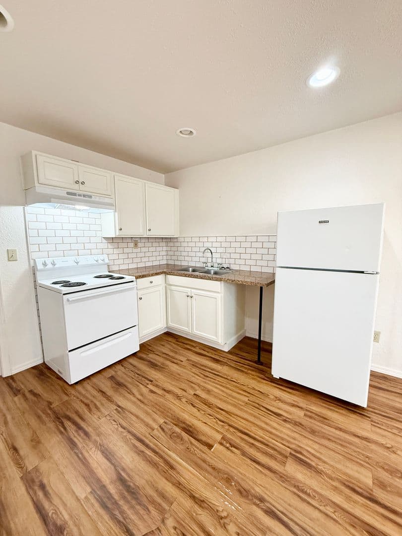 Lubbock Apartment: 1912 25th Street