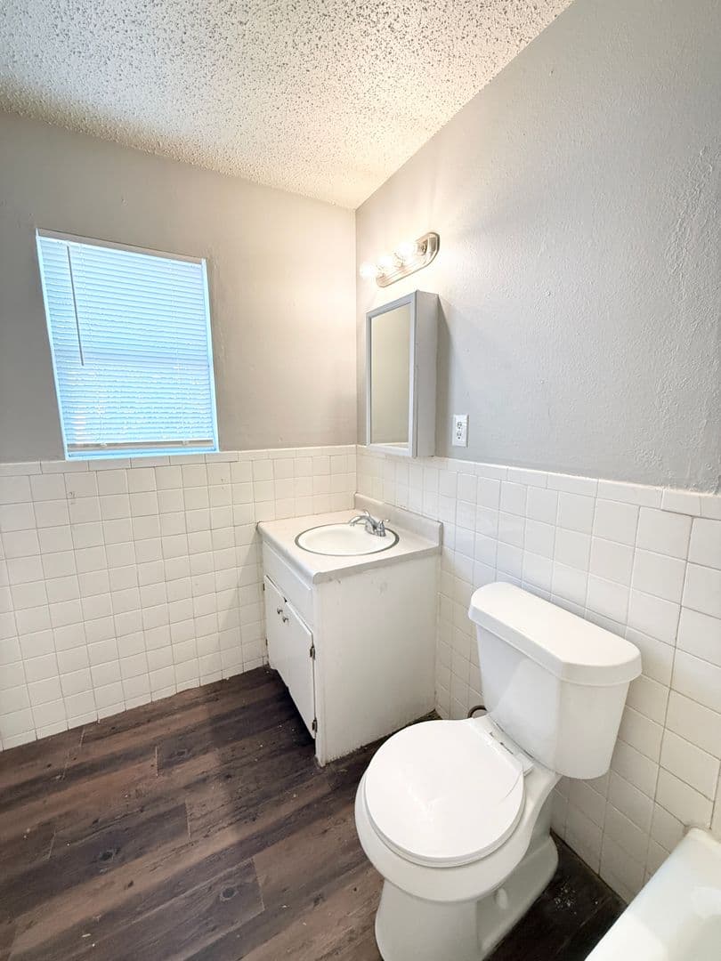Lubbock Apartment: 922 44th Street