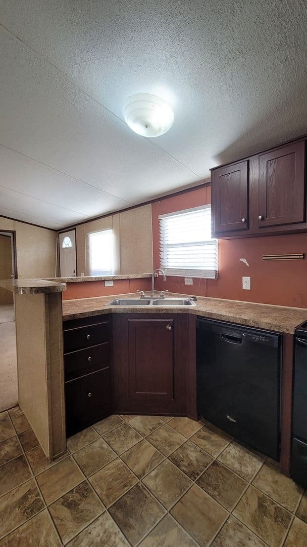 Lubbock House: 6801 19th Street #229
