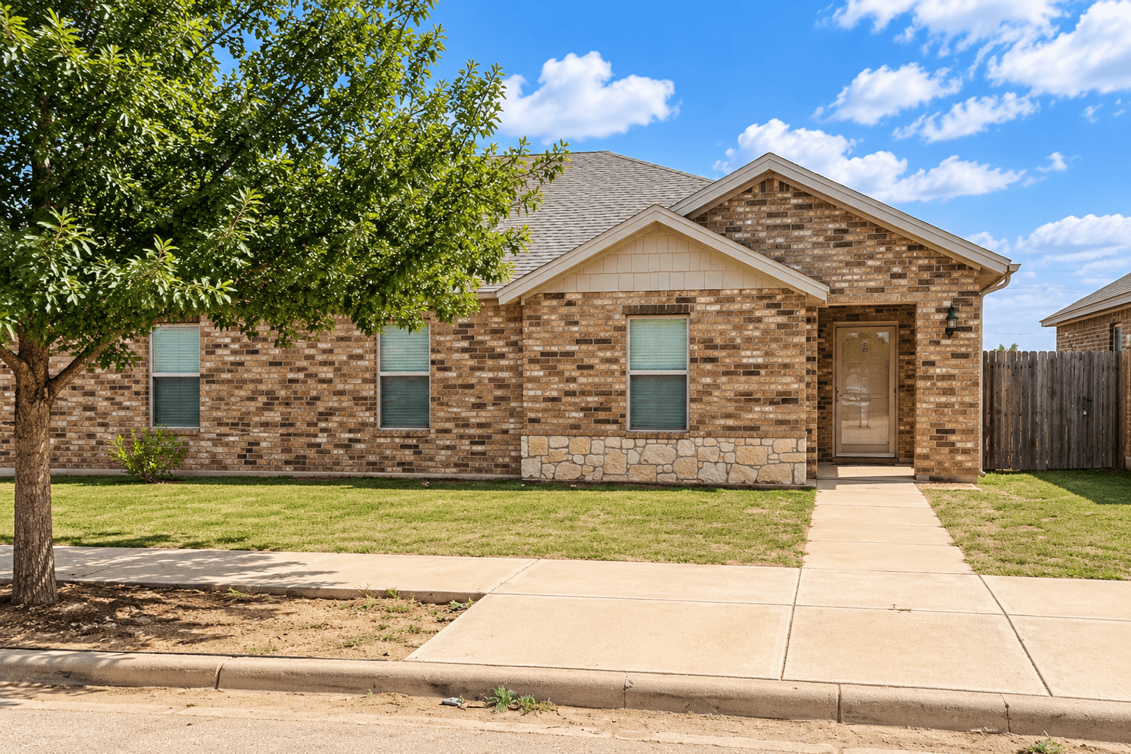 Lubbock House: 3119 113th St.