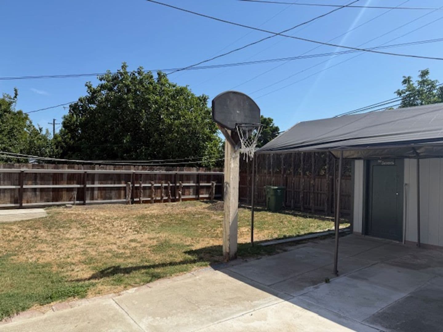 Tracy House: 1320 Wilson Ave.