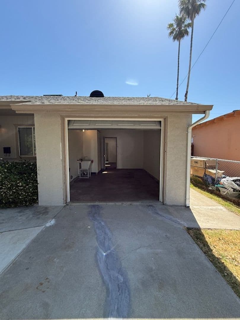 Tracy House: 1320 Wilson Ave.