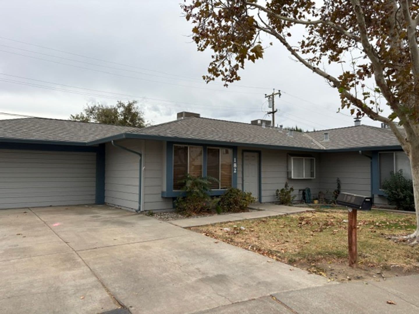 Tracy House: 182 Manzanita Lane