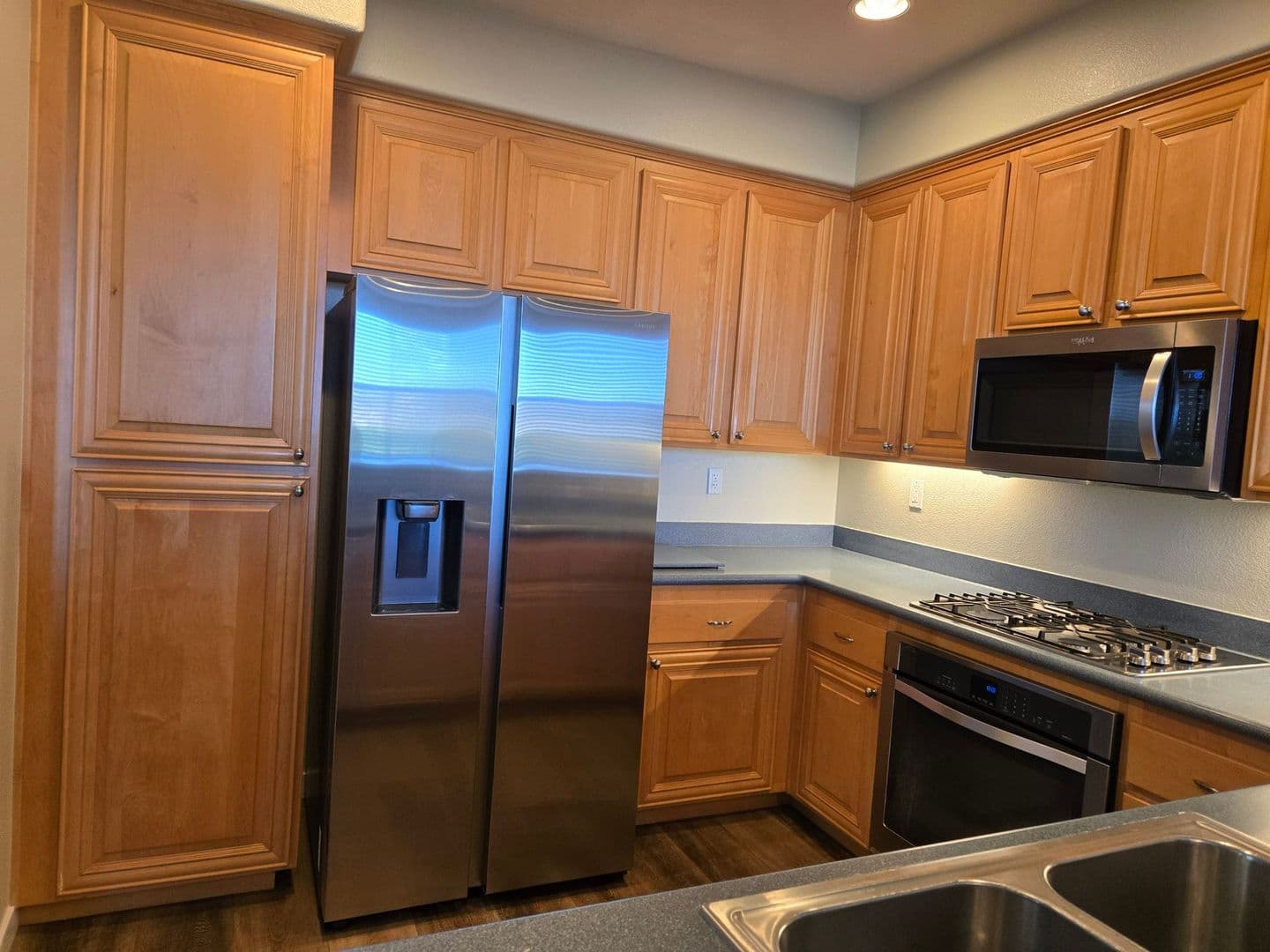 San Diego Townhome: 7850 Via Belfiore #3