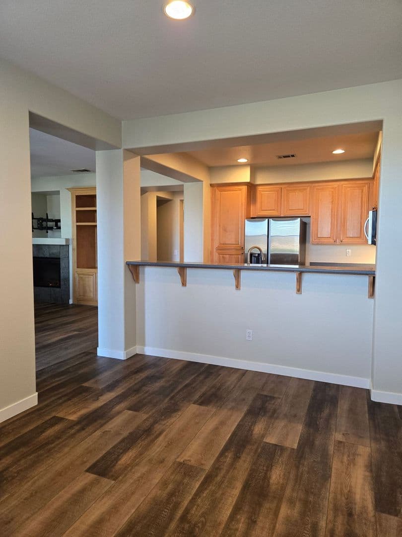 San Diego Townhome: 7850 Via Belfiore #3