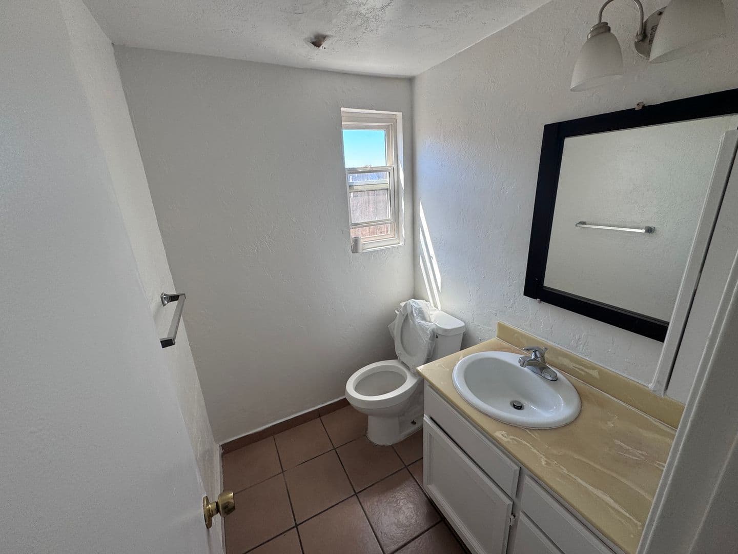 Spring Valley Condo: 1604 Presioca St #6