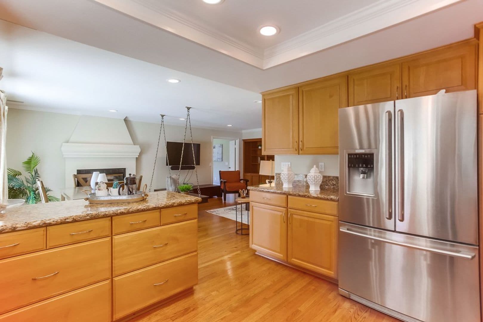 San Diego House: 10730 Carillon Ct.