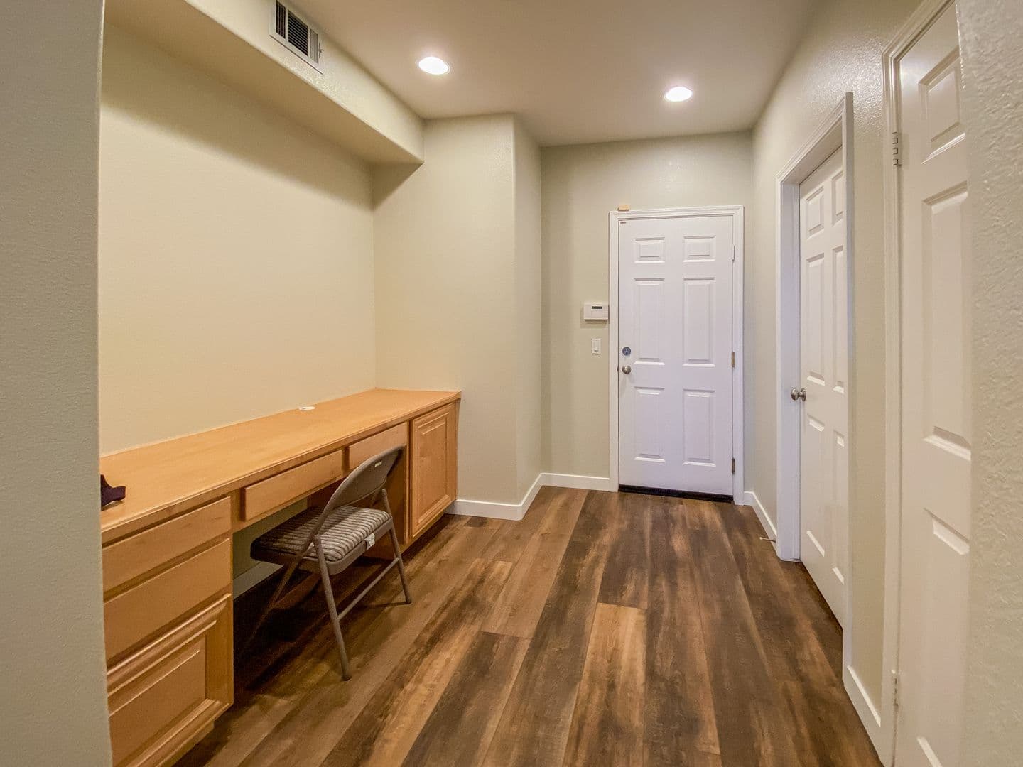 San Diego Townhome: 7850 Via Belfiore #3