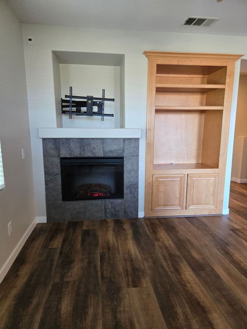 San Diego Townhome: 7850 Via Belfiore #3