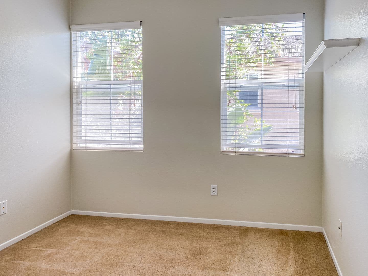 San Diego Townhome: 7850 Via Belfiore #3