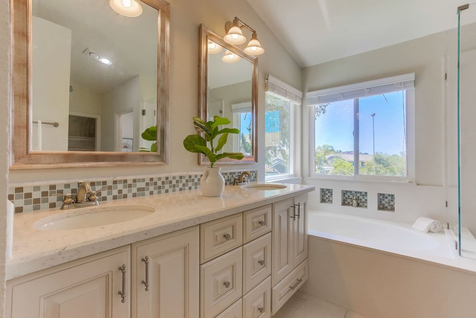 San Diego House: 10730 Carillon Ct.