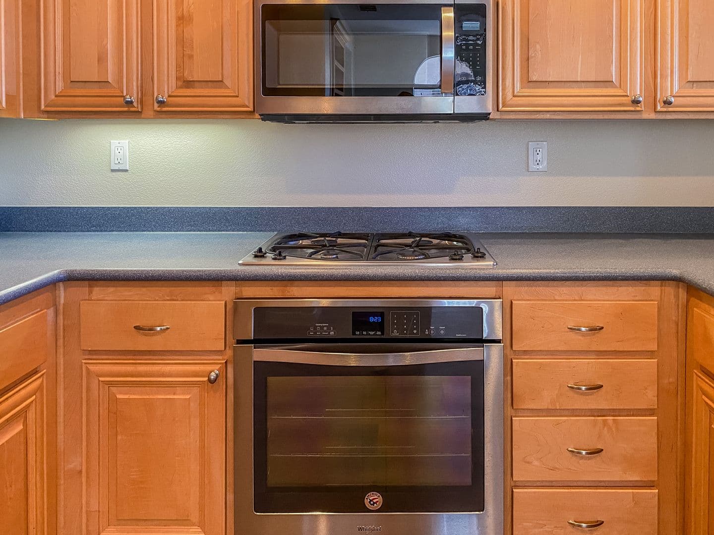 San Diego Townhome: 7850 Via Belfiore #3