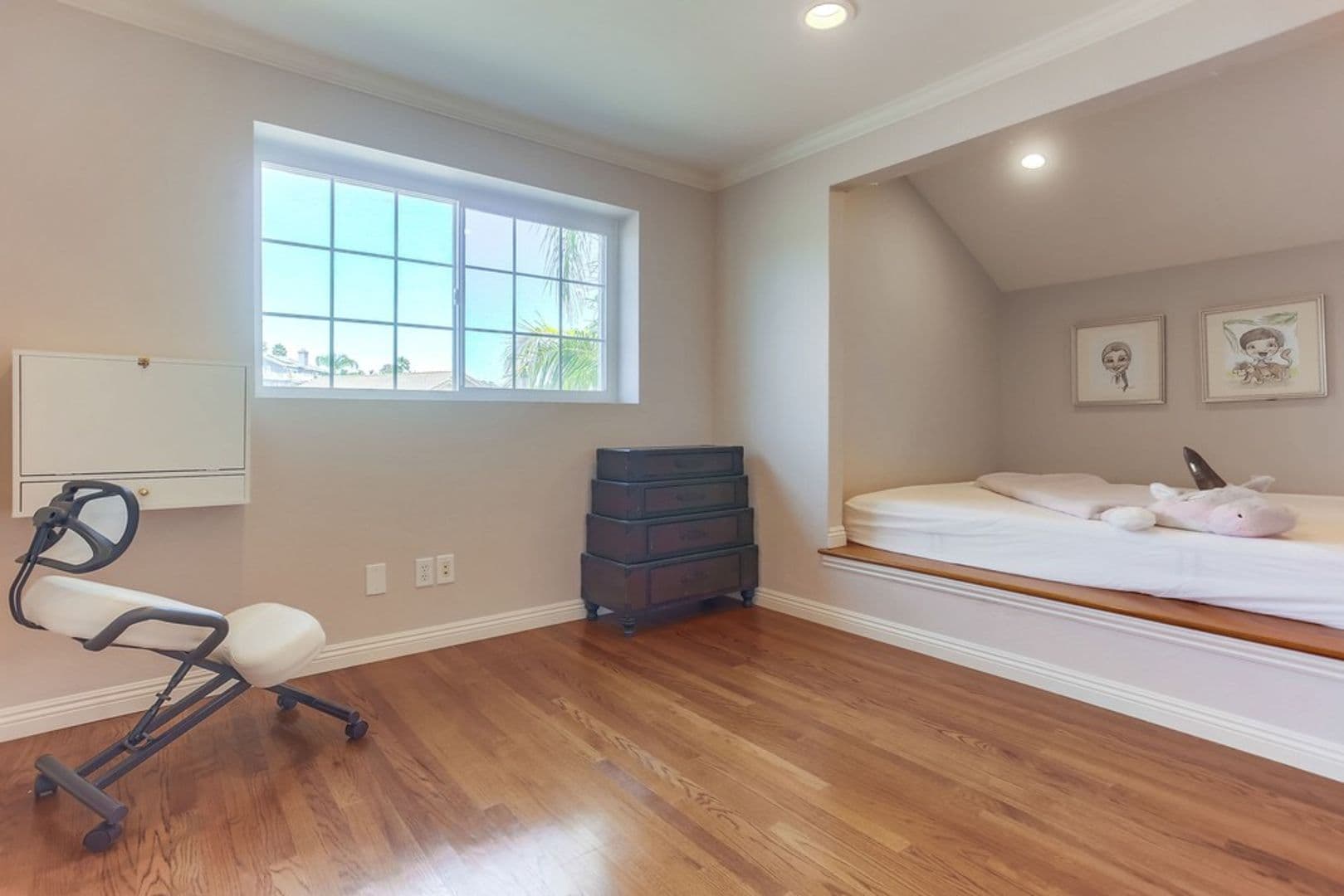 San Diego House: 10730 Carillon Ct.