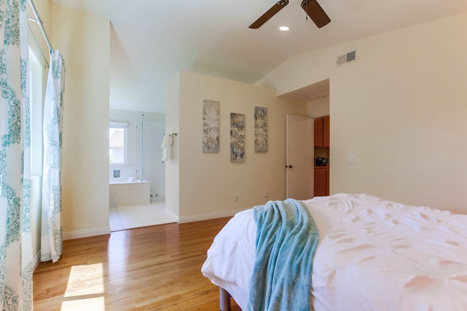 San Diego House: 10730 Carillon Ct.