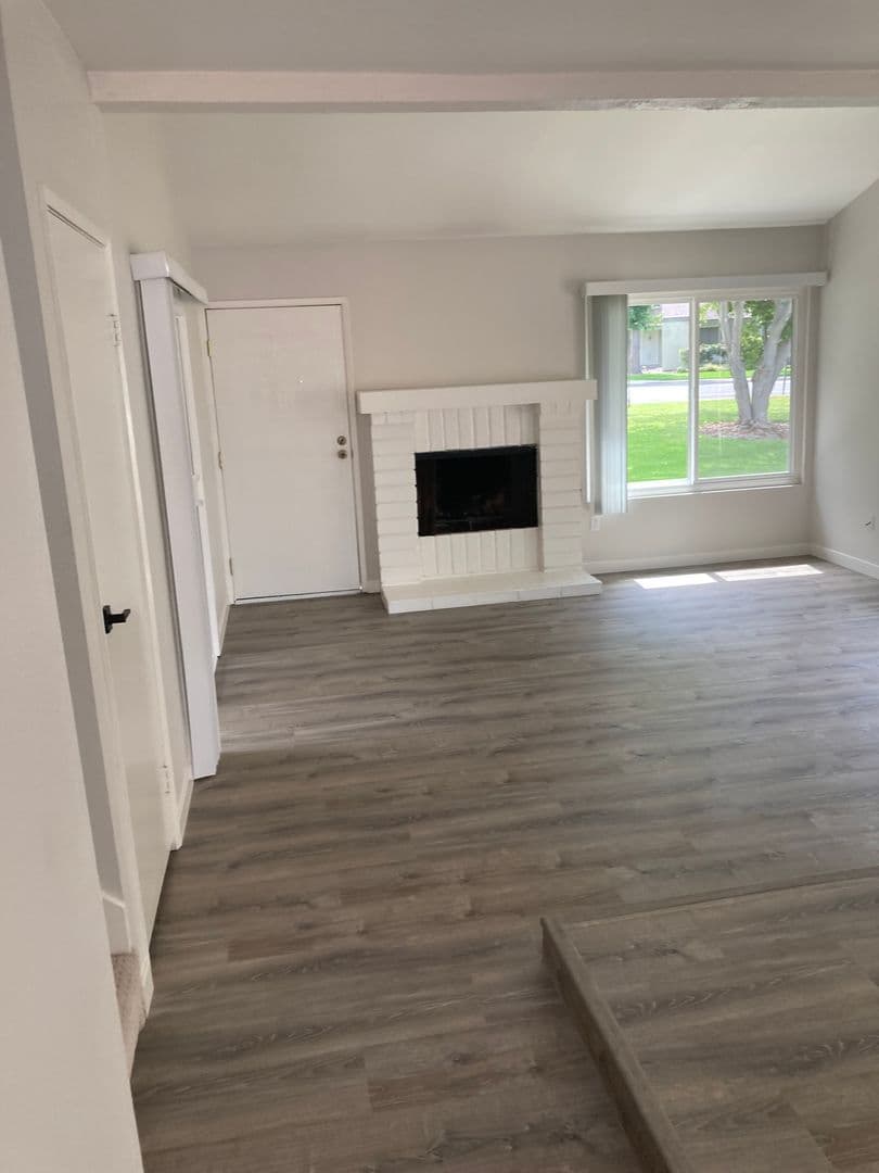 San Diego House: 5071 Abuela Dr