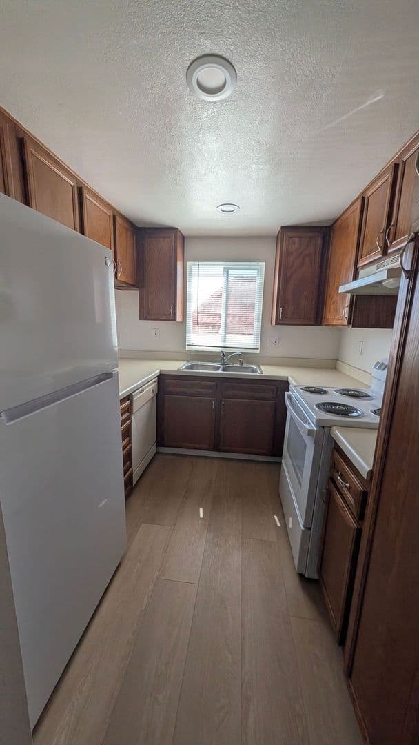 SAN DIEGO Apartment: 4074 SWIFT AVE