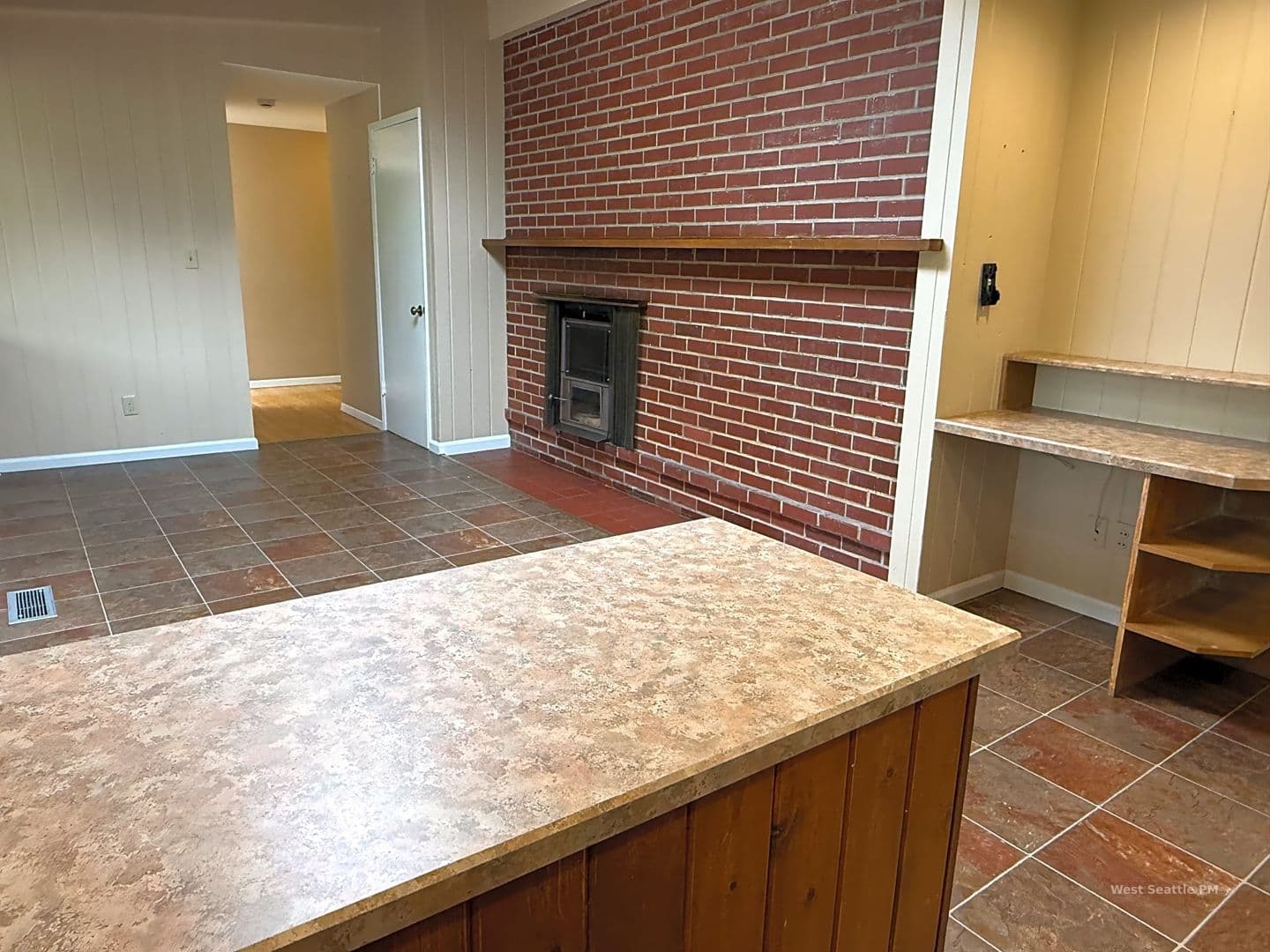 Medina House: 8612 NE 5th St