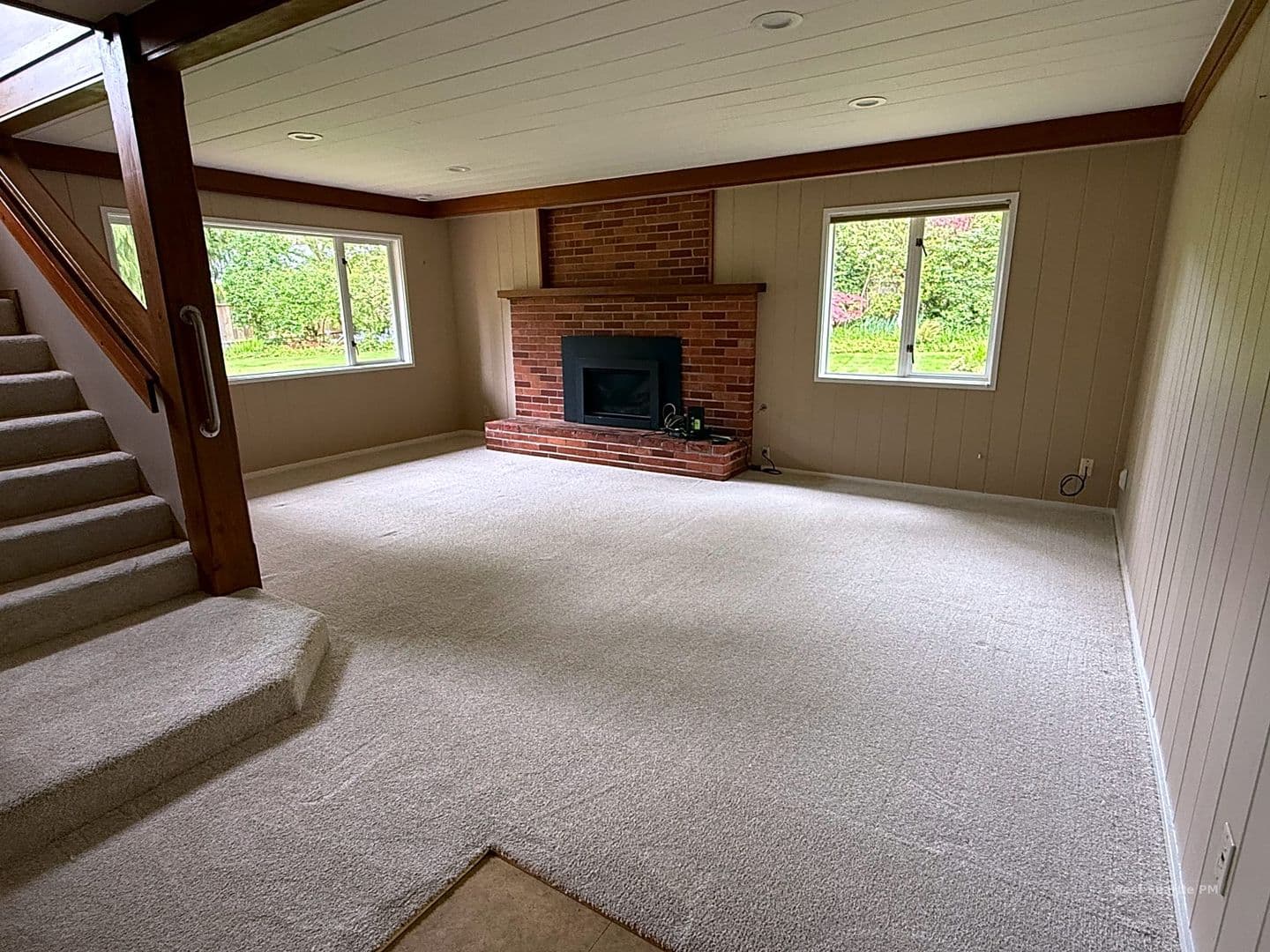 Medina House: 8612 NE 5th St