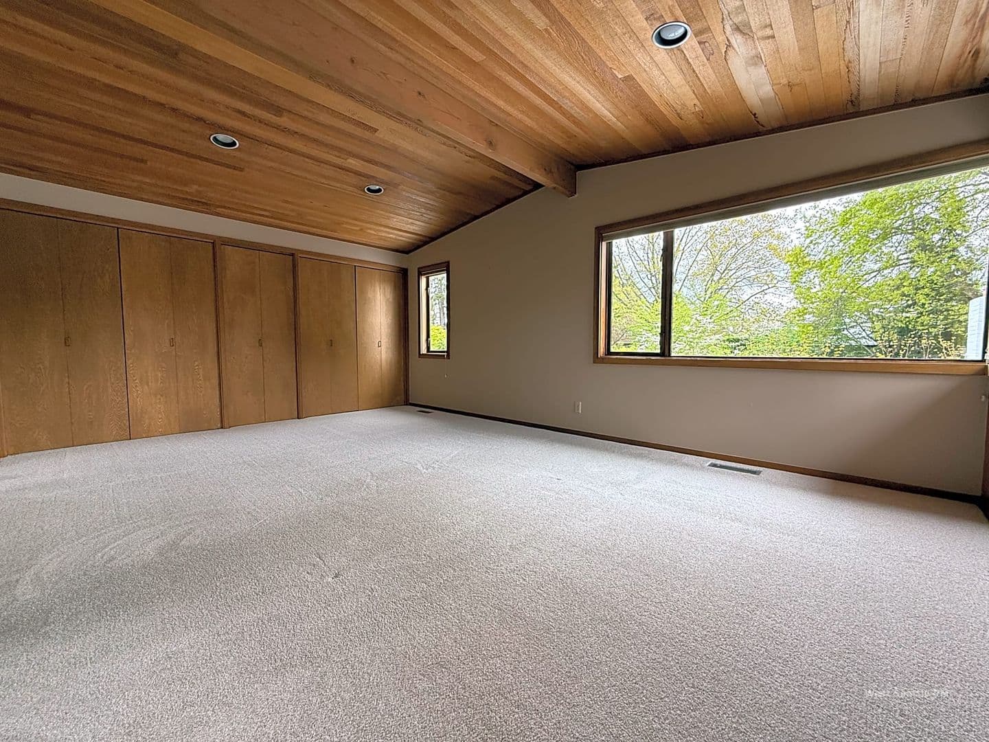 Medina House: 8612 NE 5th St